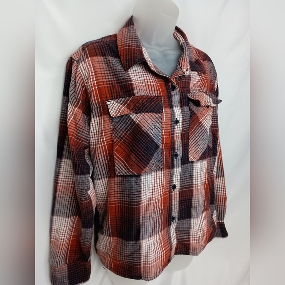 Wrangler Women's Outdoors Casual Winter Red Black Plaid Button Down Shirt (#391) - Picture 4 of 8